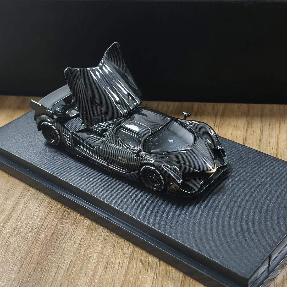 LMF Model 1:64 Devel 16 Hyperc - Die Cast Car 1 64 recension och pris