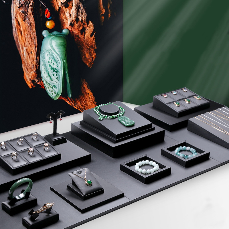 Black PU Leather Jewelry Displ - Display Risers Set recension och pris